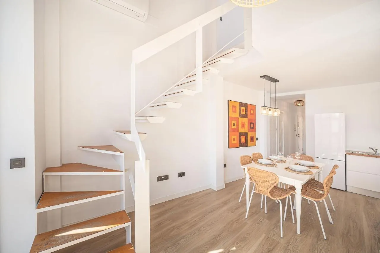 Dona Elvira. Las Terrazas Malaga Apartment